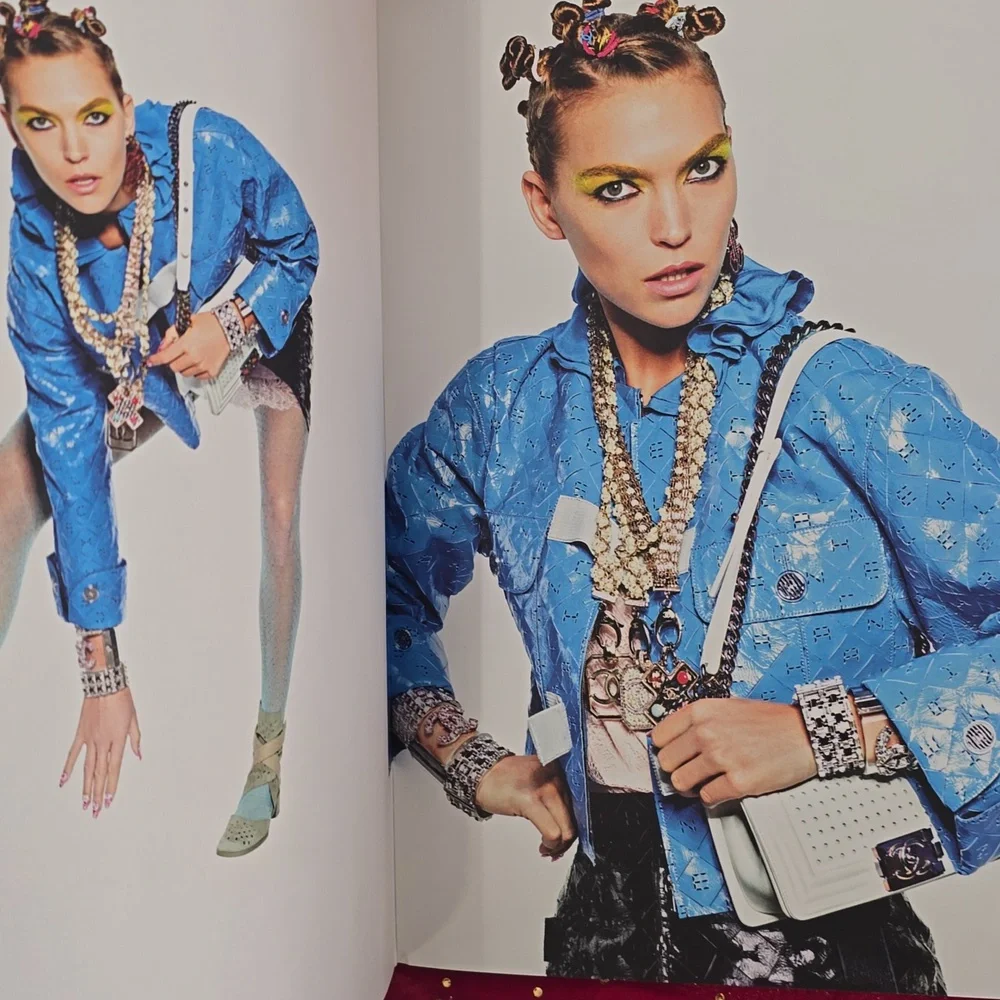 CHANEL Fashion Book Set with Black and White Covers‎